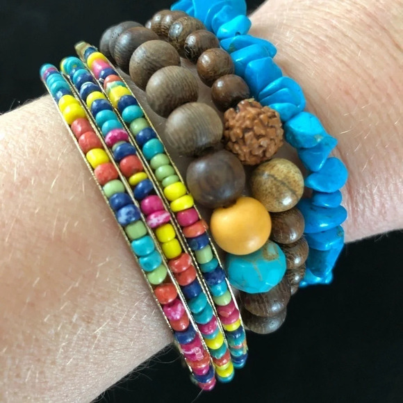 6 Piece Bracelet Lot Seed Bead Wooden Stretch Blue - Picture 4 of 4